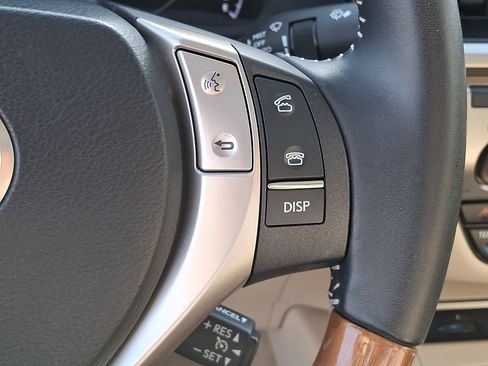 Used 2013 Lexus ES 300h w/ Luxury Pkg FWD image 23