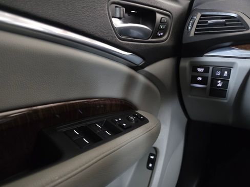 Used 2020 Acura MDX SH-AWD image 34