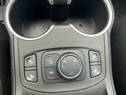 Used 2022 GMC Terrain SLE AWD/4WD image 24