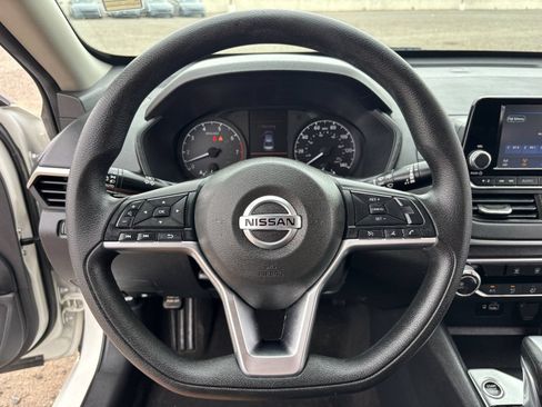 Used 2022 Nissan Altima 2.5 S FWD image 28