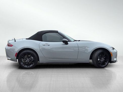 Certified 2024 MAZDA MX-5 Miata Club RWD image 4