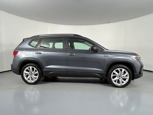 Used 2023 Volkswagen Taos S image 8