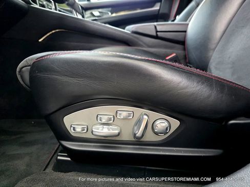 Used 2016 Porsche Panamera GTS image 40
