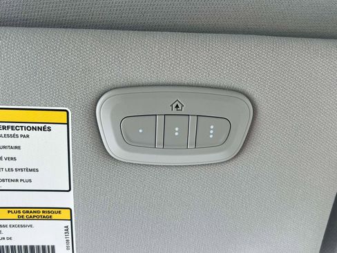 Used 2022 Jeep Cherokee Limited image 10