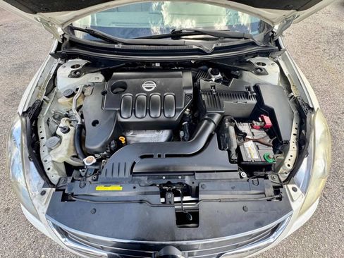 Used 2010 Nissan Altima 2.5 SL w/ Technology Pkg image 24