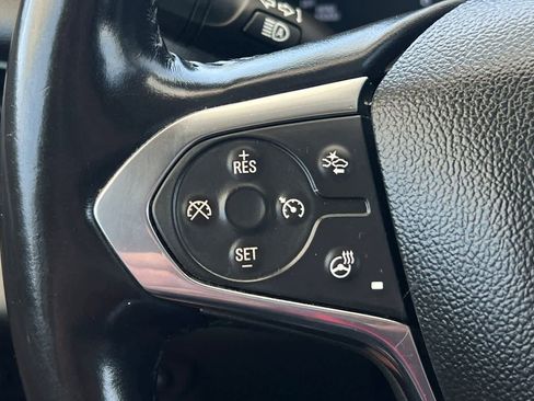 Used 2020 Chevrolet Traverse RS FWD image 34