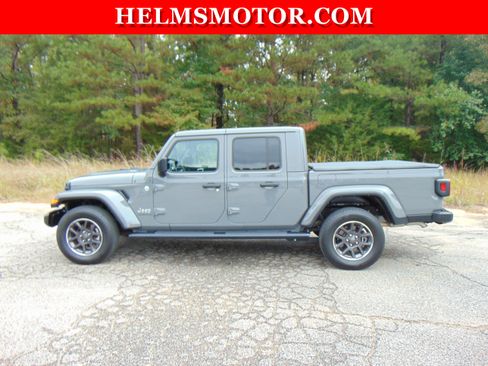 Certified 2023 Jeep Gladiator Overland image 3