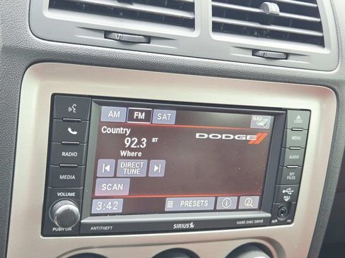 Used 2014 Dodge Challenger SRT8 w/ Harman/Kardon Audio Group RWD image 27