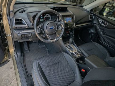 Certified 2024 Subaru Forester Premium AWD/4WD image 9