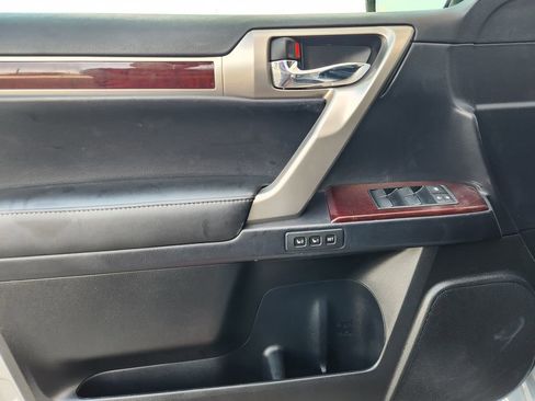Used 2017 Lexus GX 460 Premium AWD/4WD image 24