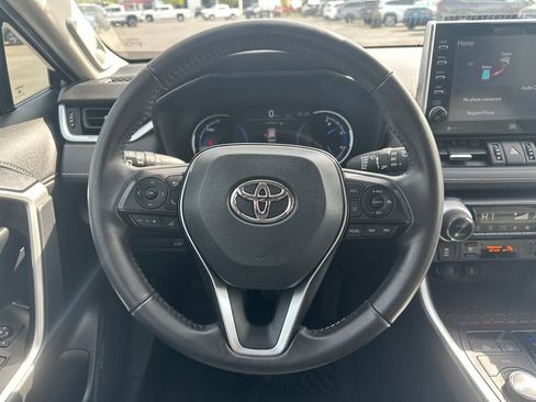Used 2022 Toyota RAV4 Limited image 19