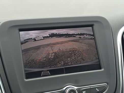 Used 2024 Chevrolet Equinox LT w/ LPO, Floor Liner Package FWD image 30