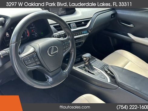Used 2019 Lexus UX 200 w/ Premium Package FWD image 24