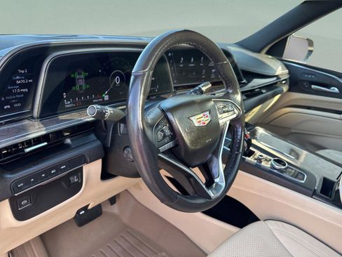 Used 2021 Cadillac Escalade Premium Luxury AWD/4WD image 20