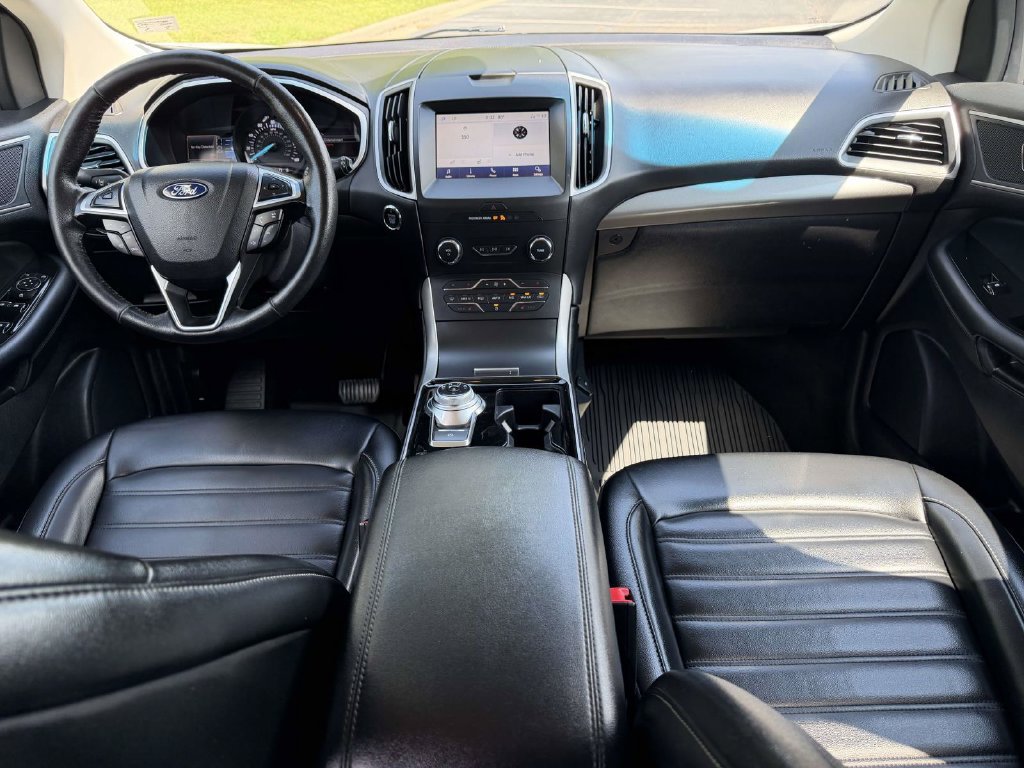Used 2019 Ford Edge SEL w/ Equipment Group 201A FWD image 2
