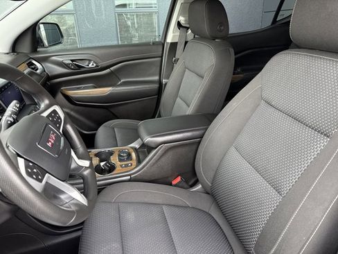 Used 2022 GMC Acadia SLE w/ Driver Convenience Package image 5