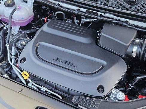 New 2026 Chrysler Voyager LX image 39