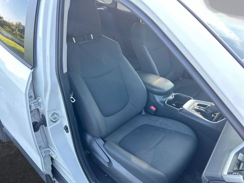 Used 2024 Toyota RAV4 LE FWD image 30