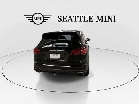 Used 2018 Porsche Cayenne image 10