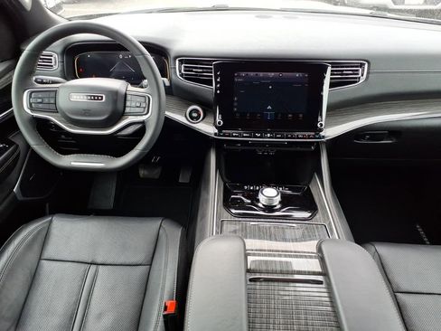 Used 2022 Jeep Wagoneer Series II image 14