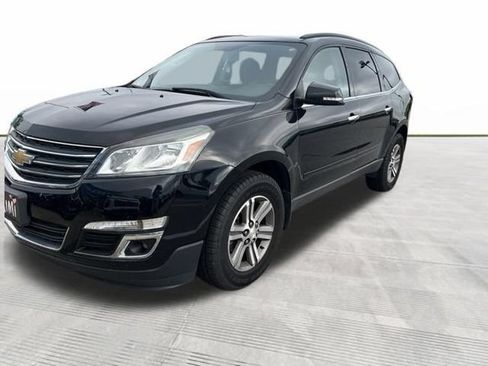 Used 2017 Chevrolet Traverse LT FWD image 4