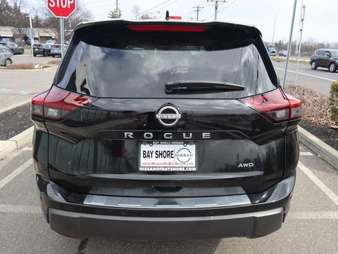Certified 2025 Nissan Rogue SV AWD/4WD image 7
