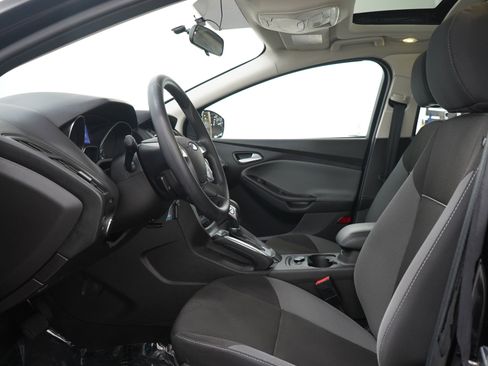 Used 2013 Ford Focus SE w/ SE Winter Pkg FWD image 21