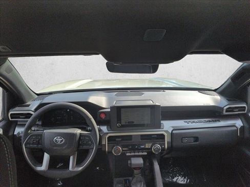 Used 2025 Toyota Tacoma TRD Off-Road image 12