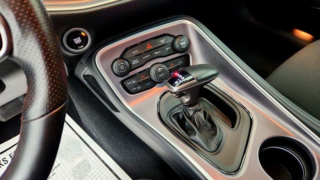 Used 2022 Dodge Challenger R/T Scat Pack RWD image 15