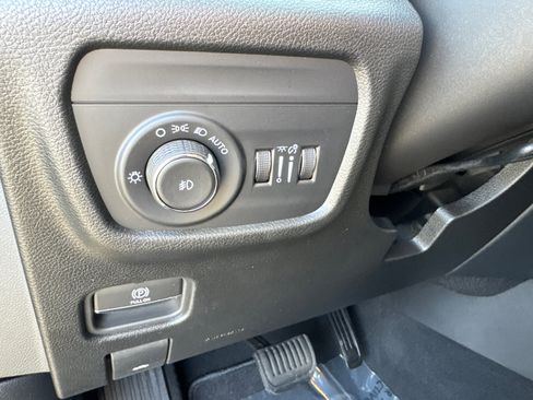 New 2025 Jeep Grand Cherokee L Limited w/ MOPAR Finishing Package image 30