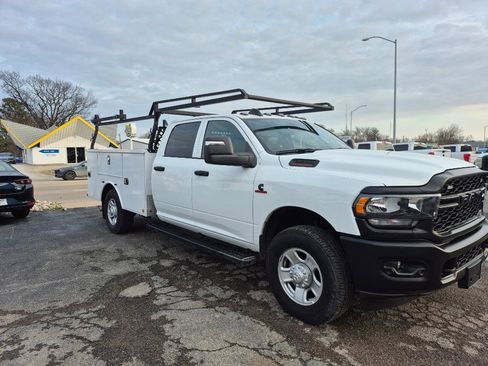 Used 2024 RAM 3500 Tradesman w/ Safety Group image 7