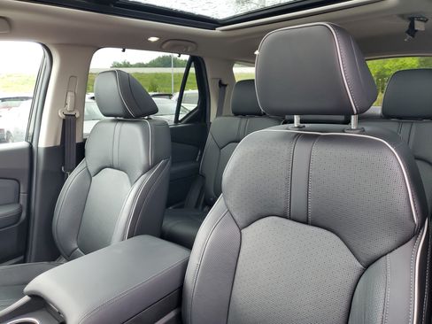 Certified 2025 Honda Pilot Elite image 14