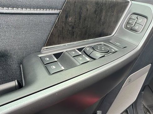 New 2025 Ford F250 Lariat w/ Lariat Ultimate Package image 24