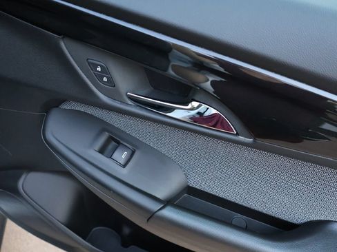Certified 2025 Chevrolet TrailBlazer LT FWD image 10