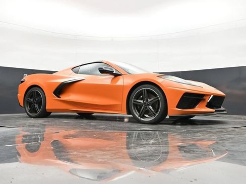 Used 2024 Chevrolet Corvette Stingray Premium Cpe w/ Z51 Performance Package RWD image 40