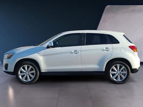 Used 2015 Mitsubishi Outlander Sport ES FWD image 2