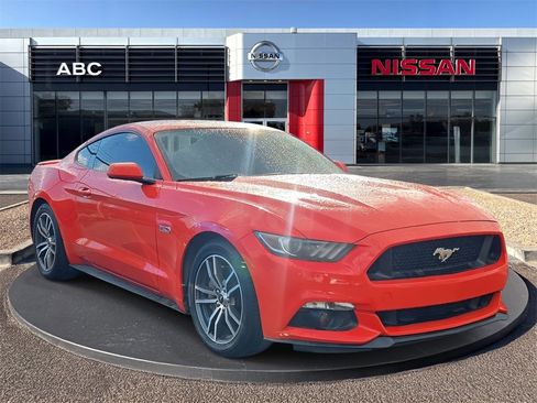 Used 2016 Ford Mustang GT image 3