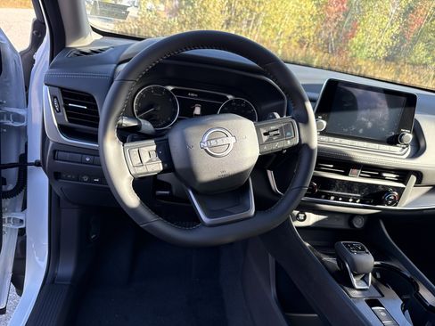 New 2026 Nissan Rogue SV image 20