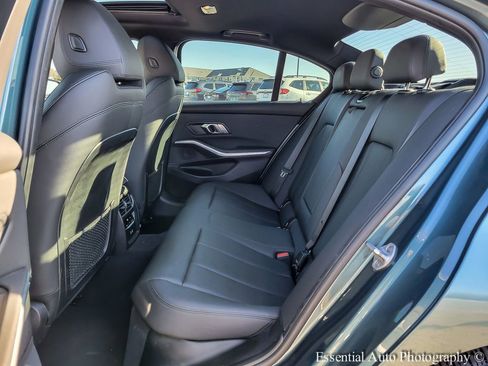 Used 2021 BMW 330i xDrive 330i xDrive w/ Convenience Package image 11