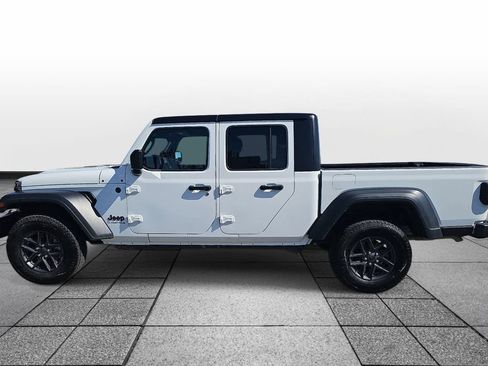 Used 2025 Jeep Gladiator Sport AWD/4WD image 8