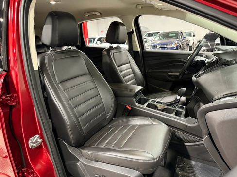 Used 2017 Ford Escape Titanium AWD/4WD image 44