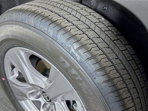 New 2025 Toyota RAV4 XLE image 15