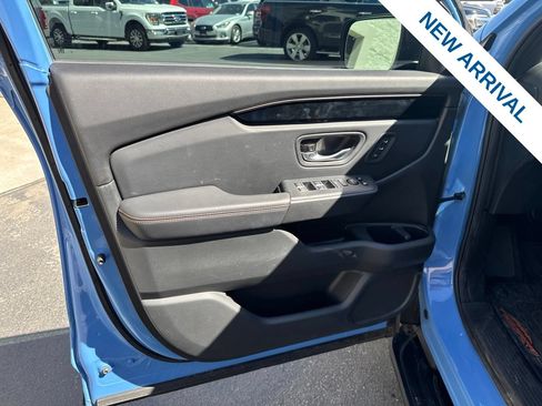 Used 2025 Honda Pilot TrailSport image 18