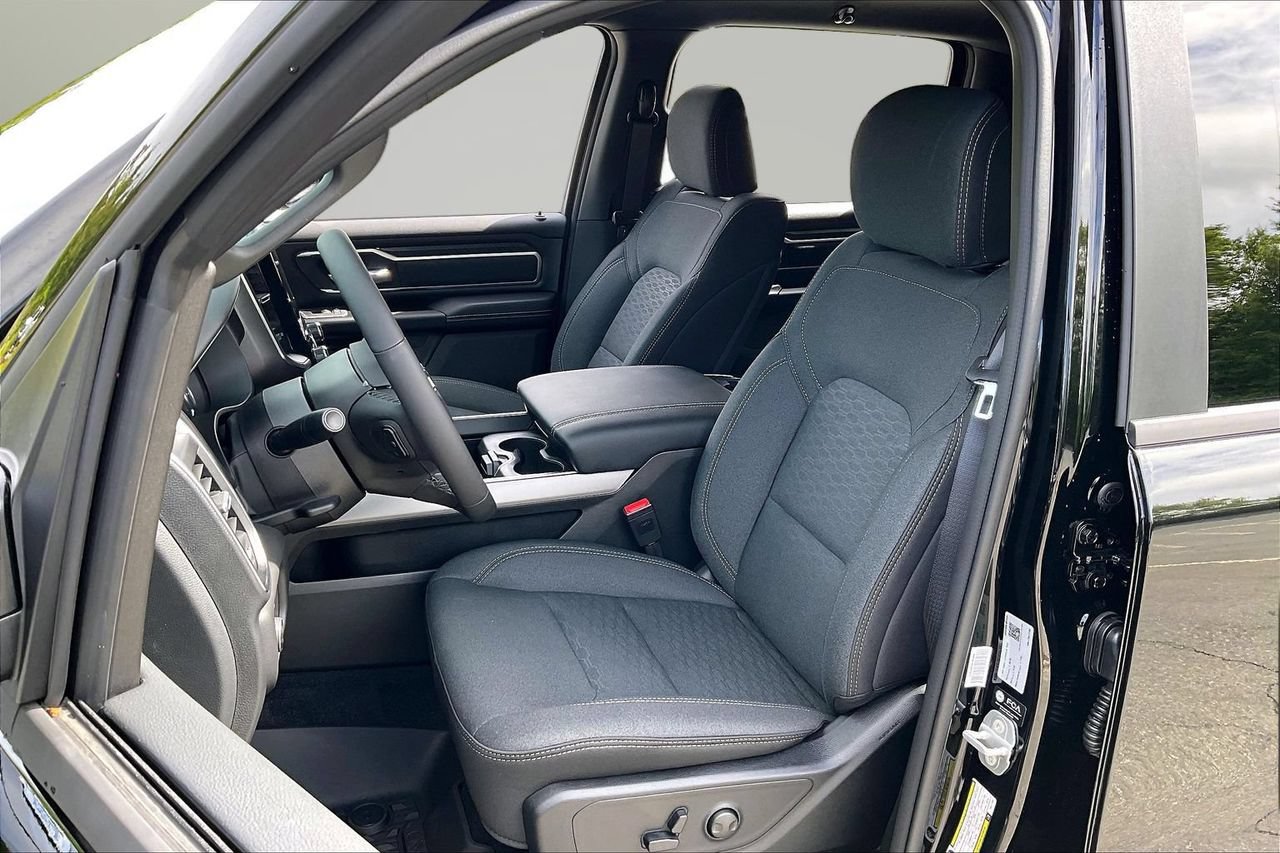 New 2026 RAM 1500 Big Horn AWD/4WD image 16