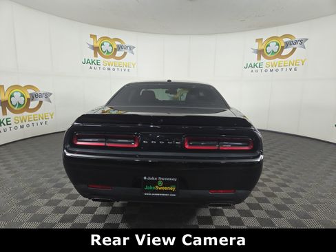 Used 2022 Dodge Challenger R/T RWD image 7