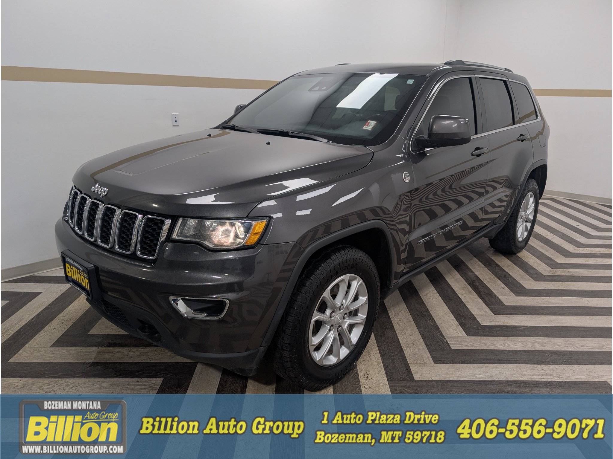 Used 2021 Jeep Grand Cherokee Laredo AWD/4WD image 1