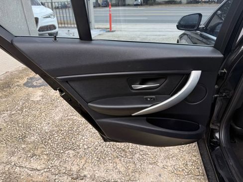 Used 2015 BMW 320i Sedan image 16