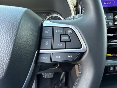 Used 2026 Toyota Highlander XLE AWD/4WD image 30
