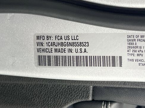 Used 2022 Jeep Grand Cherokee Limited image 32