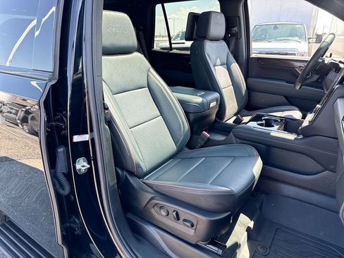 Used 2025 GMC Yukon AT4 w/ AT4 Premium Plus Package AWD/4WD image 26